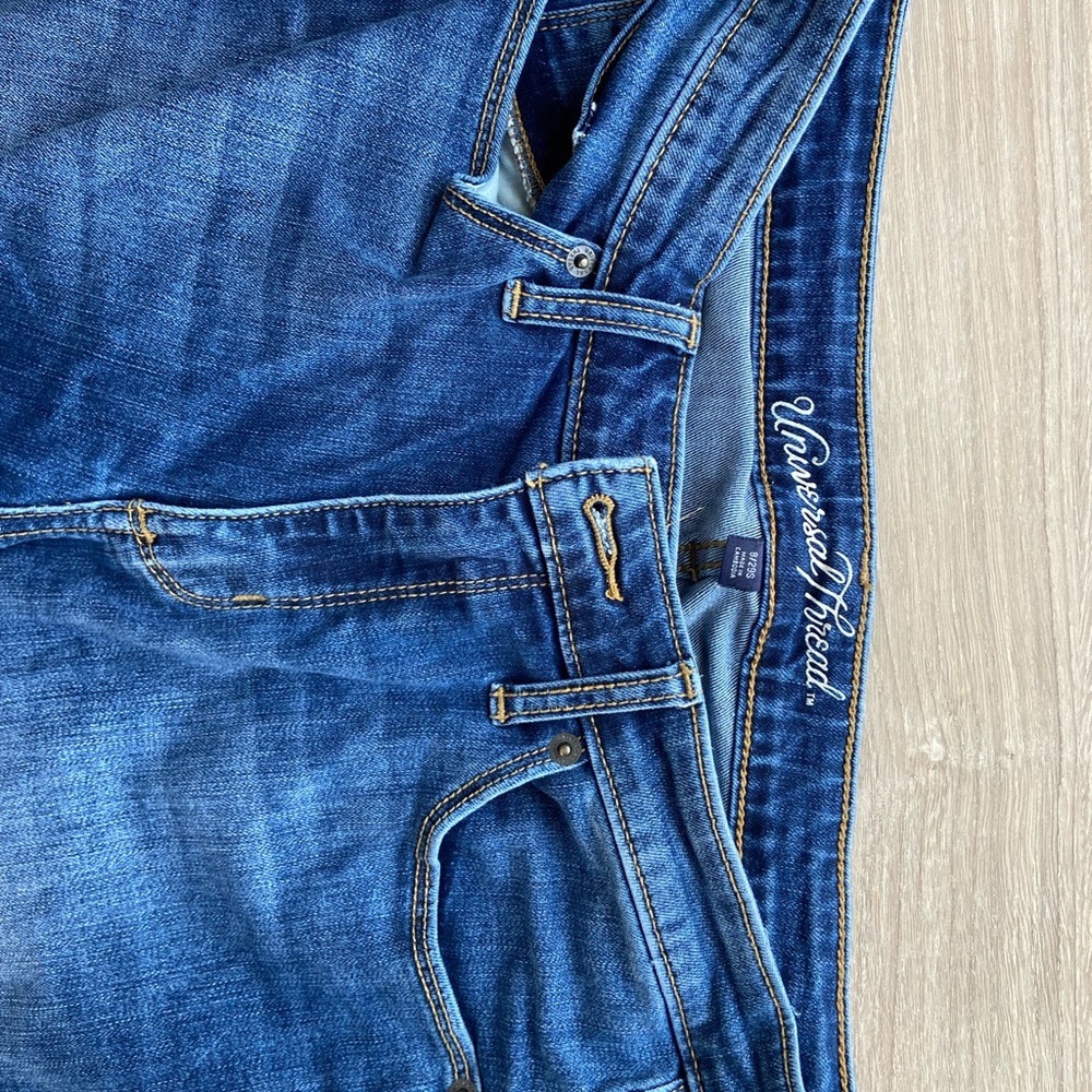 Universal thread jeans